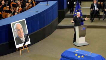 Svetoví lídri sa rozlúčili so zosnulým nemeckým exkancelárom Helmutom Kohlom