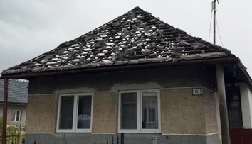 Po búrkach Slováci riešia poškodené strechy. Toto nerobte, hrozí pokuta až 3 000 eur
