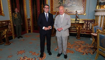 Veľká Británia má nového premiéra. Andy Burnham je od Brexitu už siedmym predsedom vlády
