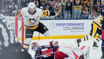 Šialený rekord za morom. Brankár vyhral s deviatym klubom, ako jediný v dejinách NHL