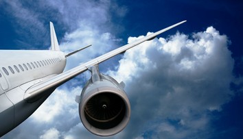 Lietadlu smerujúcemu do Teheránu začal po štarte horieť motor, muselo sa vrátiť