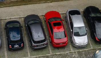 Muž nechal auto na tom istom mieste sedem rokov. Prišla mu závratná pokuta s bizarným odôvodnením