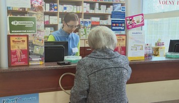 Od nového roka majú byť lieky pre dôchodcov zadarmo. V praxi však mnohí budú platiť aj naďalej