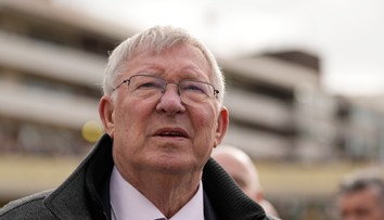 V Manchestri United sa začínajú diať rázne zmeny. O funkciu príde aj legendárny Sir Alex Ferguson