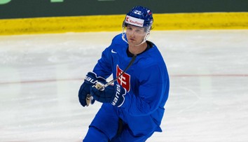 Veľká nepríjemnosť pre slovenskú reprezentáciu. Nešťastné zranenie vyradilo z hry mladého obrancu