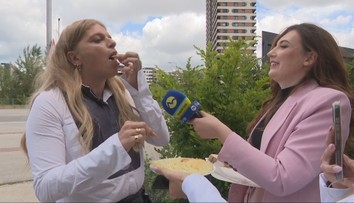 Stretli sme sa s „kráľovnou Slovenska“. Dvojníčke Roberta Fica sme dali ochutnať naše typické výrobky