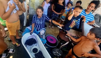 Rozruch v Tatrách. Ochranári prichytili viacero zberačov čučoriedok, dvaja skončili v policajnej cele