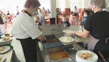 Dotácie na obedy sa môžu vrátiť, budú vraj aj rozpočtovo kryté