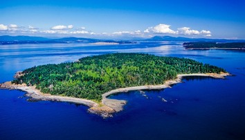 Trojica rybárov stroskotala na opustenom ostrove. Pátranie napokon malo nečakanú pointu