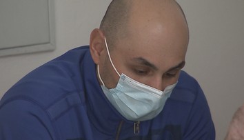 Väzba si ho počkala. V prípade drogového dílera Erika, ktorý dorezal mladíka, nastal posun