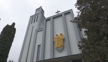Zlodeji útočia počas omší: Kňaz káže v kostole, doma mu práve vykradnú faru a odnesú tisíce eur