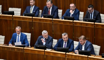 V parlamente sa začalo rokovanie o dôvere Ficovej vlády. Koalícia skrátila rozpravu