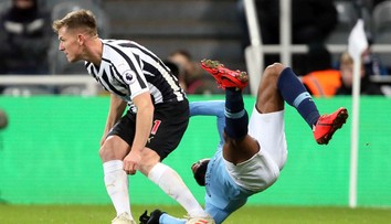 Dúbravkov Newcastle otočil s Manchestrom City, MUFC v závere vyrovnali