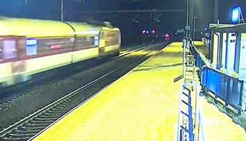 Ráž ukázal nové video zo zrážky vlakov pri Pezinku. Zachytáva dôležitý moment