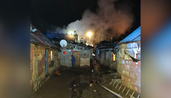 Ďalší požiar v rómskej osade. O strechu nad hlavou prišla 11-členná rodina