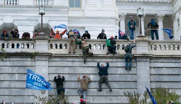 Zverejnili záverečnú správu o vyšetrovaní útoku na Kapitol, Trumpa nepoteší