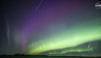 Fotografke sa podaril životný záber. Zachytila hneď štyri nádherné nebeské fenomény