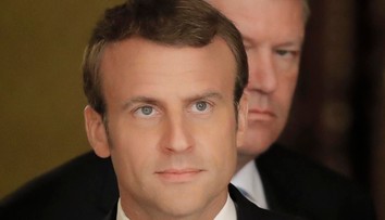 Macron minul za tri mesiace na mejkap sumu, ktorú nestihne žena za celý život