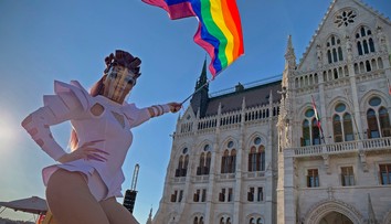 Tisíce ľudí protestovali v Maďarsku proti zákazu "propagácie" homosexuality