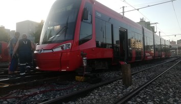 Na bratislavskom nábreží sa zrazili dve električky, spôsobil ju ľudský faktor