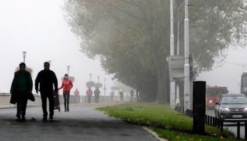Parlament schválil novelu, ktorou sa stanoví rýchlosť chôdze. Má sa tým zvýšiť bezpečnosť na chodníkoch