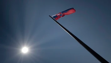 Do konca roka mali byť v každom národnom parku dva stožiare s vlajkou. Zatiaľ nestojí ani jeden