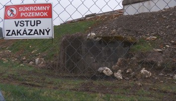 Youtuberi prenikli hlboko do zbrojovky v Dubnici nad Váhom. Vnútri boli takmer šesť hodín