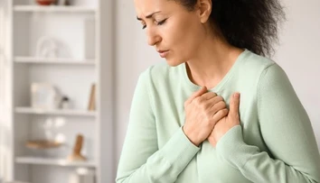 Infarkt sa nemusí začať bolesťou na hrudi. Ženy často prehliadnu tieto varovné signály