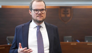 Rezort Šutaja Eštoka podal sťažnosť na Petra Kubinu. Advokát hovorí o zastrašovaní