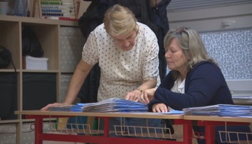 Členovia okrskových komisií hovoria o náročnej volebnej noci. Problémy im vraj robil štatistický úrad