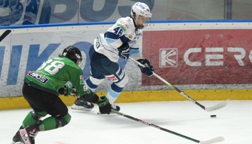 Výkonmi v Nitre púta pozornosť a doťahuje sa na legendy. So štyrmi klubmi NHL už prebehol kontakt (rozhovor)