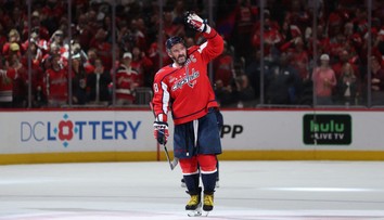 VIDEO: Ovečkin nezvyčajne zlyhal. Mohol to byť jeho posledný gól v NHL, no minul prázdnu bránku