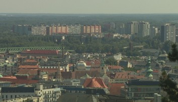 Realitná bublina sa prestala nafukovať. Ponuky pribúdajú, no kupujúcich brzdia drahšie hypotéky