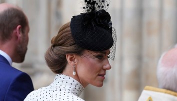 Princezná Kate si pripomenula koniec vojny s ostatnými členmi rodiny. Stavila na dojemný detail