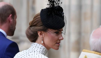 Princezná Kate si pripomenula koniec vojny s ostatnými členmi rodiny. Stavila na dojemný detail