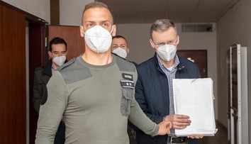 Dvojica, ktorá sa snažila uplatiť štátneho tajomníka, dostala podmienečný trest