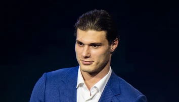 Je ako neobrúsený diamant. Golonka prezradil, o čom sa rozprával so Slafkovským