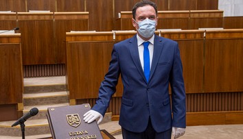 Koalícia má oficiálne o poslanca menej. Martina Čepčeka vyhodili z klubu OĽaNO