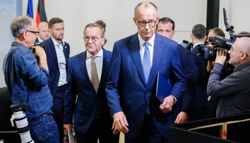 Nemecká vláda schválila zákon o vojenskej službe. Na návrate k brannej povinnosti sa ministri nedohodli