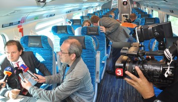 Do Košíc dorazila pýcha českých železníc. Interiér vlaku pripomína lietadlo