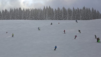 Dráma na lyžiarskom kurze na Malinom Brde: Jedna žiačka v bezvedomí, viacerí sa sťažovali na nevoľnosť