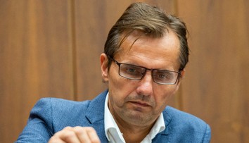 Kravčík trvá na odchode ľudí okolo Ľubomíra Galka, Jana Kiššová podporuje SaS