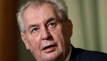 Po Česku sa pohybuje terorista, varoval prezident