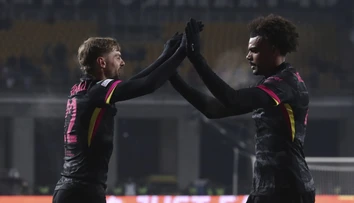 Chelsea je v Konferenčnej lige naďalej stopercentná. Formu má i Fiorentina, Legia prišla o prvé body