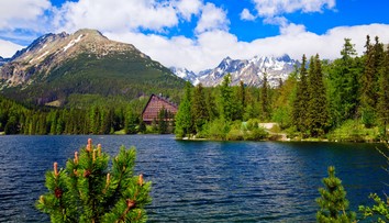Parkovací dom, lanovka ani zjazdovka na Štrbskom Plese nebudú. Obec ustúpila občanom