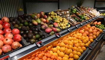 Niektoré obľúbené potraviny obsahujú prekvapivo veľa pesticídov. Vedci zverejnili rebríček