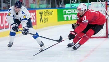 Obrovskú finálovú drámu rozseklo až predĺženie. Fínsko vyfúklo domácim titul majstrov sveta