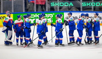 Dramatický návrat našich hokejistov. Zostali uväznení v lietadle