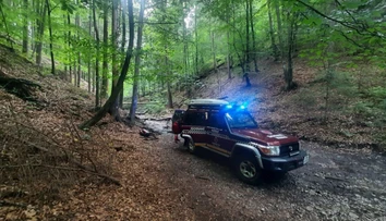Dramatická záchrana v národnom parku. Slovák (61) zostal visieť na strome nad riekou