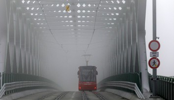 Porucha v bratislavskej MHD. Niektoré električky premávali odklonenou trasou